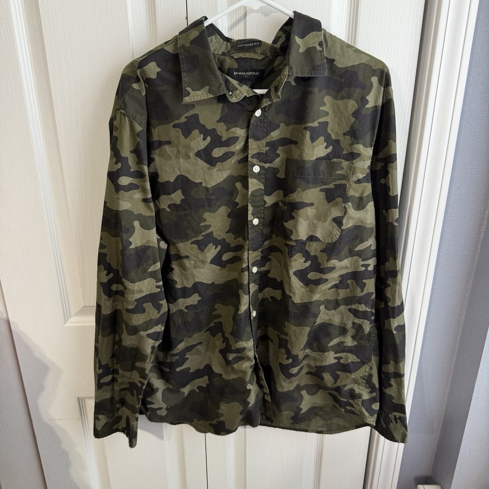 Banana Republic Camouflage Long Sleeve Flannel Untucked Fit Men's Size XL Office
